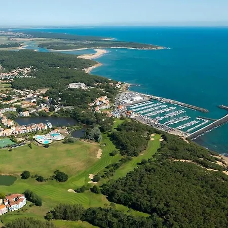 Casa vacanze Le Bonheur Est Dans Le Veillon Maison Neuve 3 De 2025, 7 Personnes, Avec Jacuzzi 6 Personnes Et Climatisation Réversible