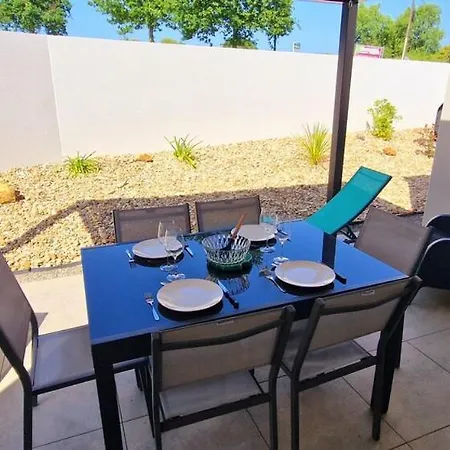 Le Bonheur Est Dans Le Veillon Maison Neuve 3 De 2025, 7 Personnes, Avec Jacuzzi 6 Personnes Et Climatisation Réversible Casa vacanze *