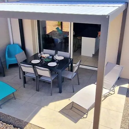 Le Bonheur Est Dans Le Veillon Maison Neuve 3 De 2025, 7 Personnes, Avec Jacuzzi 6 Personnes Et Climatisation Réversible Casa vacanze